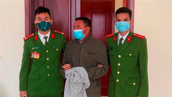 Hành trình truy bắt kẻ giết người trốn truy nã Hành trình truy bắt kẻ giết người trốn truy nã