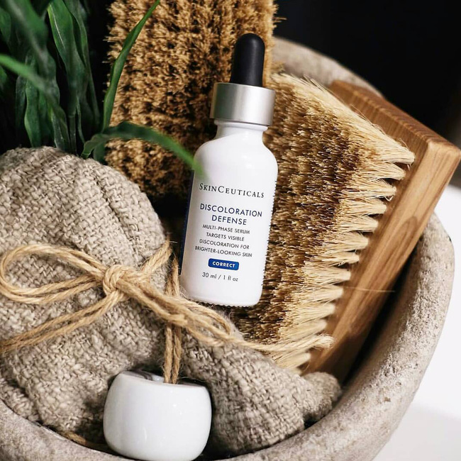 Hết 2020 tới nơi, bác sĩ khuyên chị em dùng ngay 1 trong 6 lọ serum này để năm mới da sáng hơn vài tông so với năm cũ - 5 Hết 2020 tới nơi, bác sĩ khuyên chị em dùng ngay 1 trong 6 lọ serum này để năm mới da sáng hơn vài tông so với năm cũ - 5