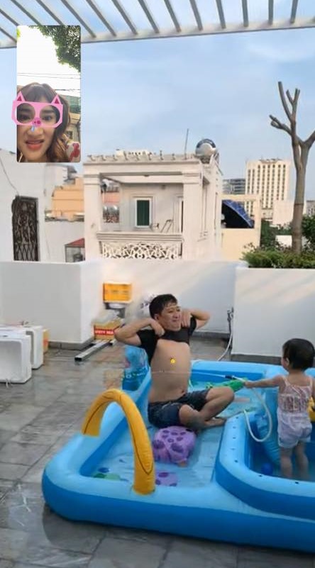 Nhã Phương tiết lộ khoảnh khắc Trường Giang chơi đùa với con gái cực đáng yêu - 2 Nhã Phương tiết lộ khoảnh khắc Trường Giang chơi đùa với con gái cực đáng yêu - 2