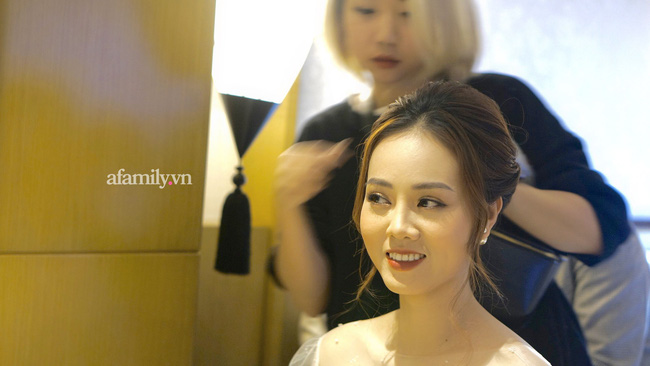 Lễ cưới của NSND Công Lý cùng bạn gái kém 15 tuổi: Cô dâu - chú rể tươi cười rạng rỡ cùng nhau cắt bánh cưới - 13 Lễ cưới của NSND Công Lý cùng bạn gái kém 15 tuổi: Cô dâu - chú rể tươi cười rạng rỡ cùng nhau cắt bánh cưới - 13