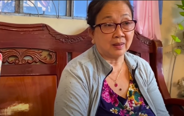 Không chấp nhận, bố ruột vẫn xuất hiện trong lễ ăn hỏi của Vân Quang Long với Linh Lan và tiệc thôi nôi cháu gái - 3 Không chấp nhận, bố ruột vẫn xuất hiện trong lễ ăn hỏi của Vân Quang Long với Linh Lan và tiệc thôi nôi cháu gái - 3