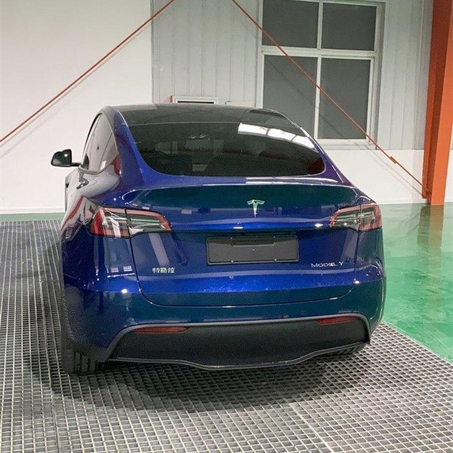 Xe điện Tesla vừa mở hàng tại Trung Quốc đã bán đắt như tôm tươi, 100.000 đơn chốt chỉ trong vòng vài tiếng - 2 Xe điện Tesla vừa mở hàng tại Trung Quốc đã bán đắt như tôm tươi, 100.000 đơn chốt chỉ trong vòng vài tiếng - 2