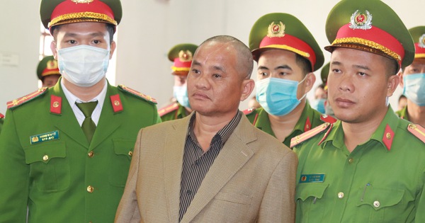 Tuyên án tử hình nguyên bí thư xã giết em họ để thế mạng - 3