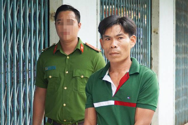 Tên cướp bị bắt khi cùng bạn gái vào nhà nghỉ