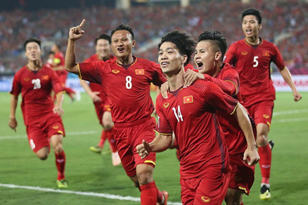 Vì sao Công Phượng bay khỏi top 5 Quả bóng vàng Việt Nam? - 1 Vì sao Công Phượng bay khỏi top 5 Quả bóng vàng Việt Nam? - 1