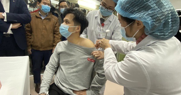 Covid-19: Việt Nam chuẩn bị tiêm thử nghiệm vắc-xin Nano Covax liều cao nhất Covid-19: Việt Nam chuẩn bị tiêm thử nghiệm vắc-xin Nano Covax liều cao nhất