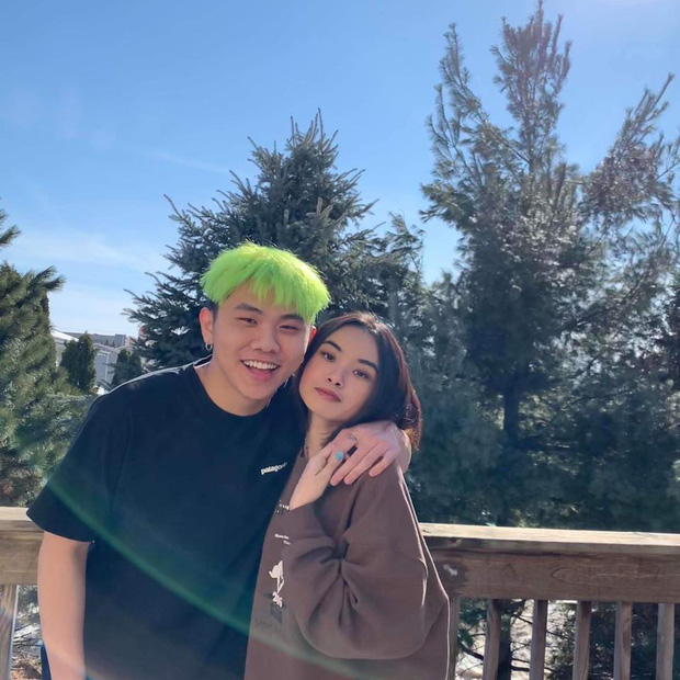 Netizen tò mò về gu kiếm bồ mới của cặp đôi nổi tiếng với loạt Vlog trên ô tô sau chia tay, câu trả lời trái ngược của cả hai gây chú ý - 1 Netizen tò mò về gu kiếm bồ mới của cặp đôi nổi tiếng với loạt Vlog trên ô tô sau chia tay, câu trả lời trái ngược của cả hai gây chú ý - 1