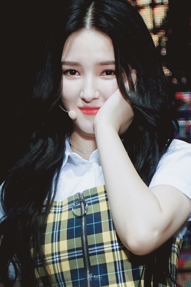Nancy (MOMOLAND) đã có động thái đầu tiên sau vụ lộ ảnh nhạy cảm chấn động tại AAA 2019 Việt Nam - 1 Nancy (MOMOLAND) đã có động thái đầu tiên sau vụ lộ ảnh nhạy cảm chấn động tại AAA 2019 Việt Nam - 1