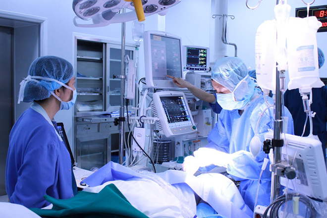 'Cậu nhỏ' bỗng nhiên cương cứng, người đàn ông dùng tay bẻ gãy 'Cậu nhỏ' bỗng nhiên cương cứng, người đàn ông dùng tay bẻ gãy