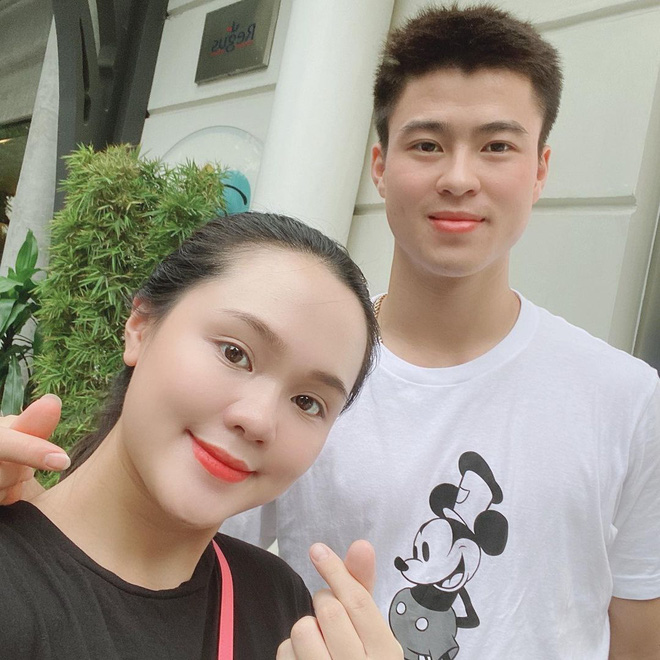 Hội trai đẹp bị soi ảnh dùng app, da trắng môi hồng đấy nhưng hãy là anh của cam thường! - 2 Hội trai đẹp bị soi ảnh dùng app, da trắng môi hồng đấy nhưng hãy là anh của cam thường! - 2