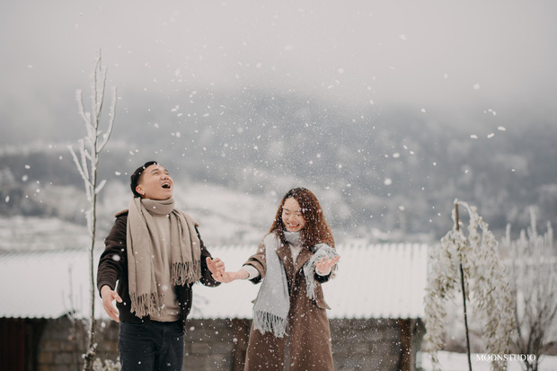 Trọn bộ ảnh cưới lung linh của cặp đôi Hà Nội giữa băng tuyết kỳ ảo ở Y Tý khiến dân tình trầm trồ ngưỡng mộ - 6 Trọn bộ ảnh cưới lung linh của cặp đôi Hà Nội giữa băng tuyết kỳ ảo ở Y Tý khiến dân tình trầm trồ ngưỡng mộ - 6