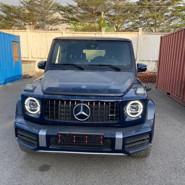 Khui công Mercedes-AMG G 63 MBS đầu tiên cho đại gia Việt chơi Tết: Giá gần 13 tỷ, màu độc, ghế thương gia, thêm chi tiết như Rolls-Royce Khui công Mercedes-AMG G 63 MBS đầu tiên cho đại gia Việt chơi Tết: Giá gần 13 tỷ, màu độc, ghế thương gia, thêm chi tiết như Rolls-Royce