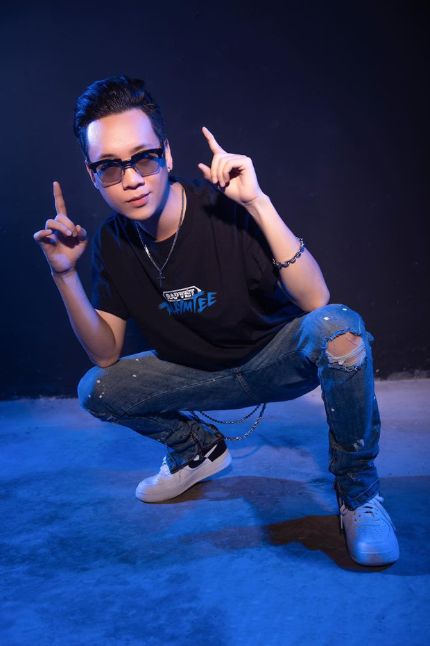 2 năm toàn ra nhạc quảng cáo không 1 sản phẩm cá nhân nào mà kênh YouTube của JustaTee vẫn đạt 1 triệu người đăng ký! - 3 2 năm toàn ra nhạc quảng cáo không 1 sản phẩm cá nhân nào mà kênh YouTube của JustaTee vẫn đạt 1 triệu người đăng ký! - 3