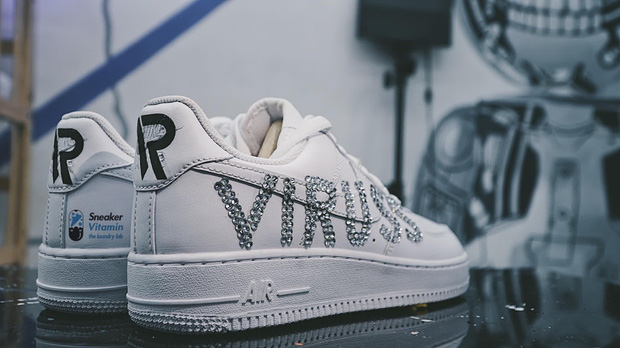 ViruSs khoe đôi sneaker được thiết kế riêng cực 'xịn sò', chẳng kém giày Xemesis tặng 'Tứ Hoàng Streamer' - 3 ViruSs khoe đôi sneaker được thiết kế riêng cực 'xịn sò', chẳng kém giày Xemesis tặng 'Tứ Hoàng Streamer' - 3