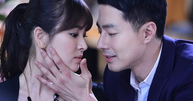 Không phải Won Bin, Jo In Sung mới là bạn diễn đóng cùng Song Hye Kyo trong dự án phim đối đầu với Song Joong Ki? - 3 Không phải Won Bin, Jo In Sung mới là bạn diễn đóng cùng Song Hye Kyo trong dự án phim đối đầu với Song Joong Ki? - 3