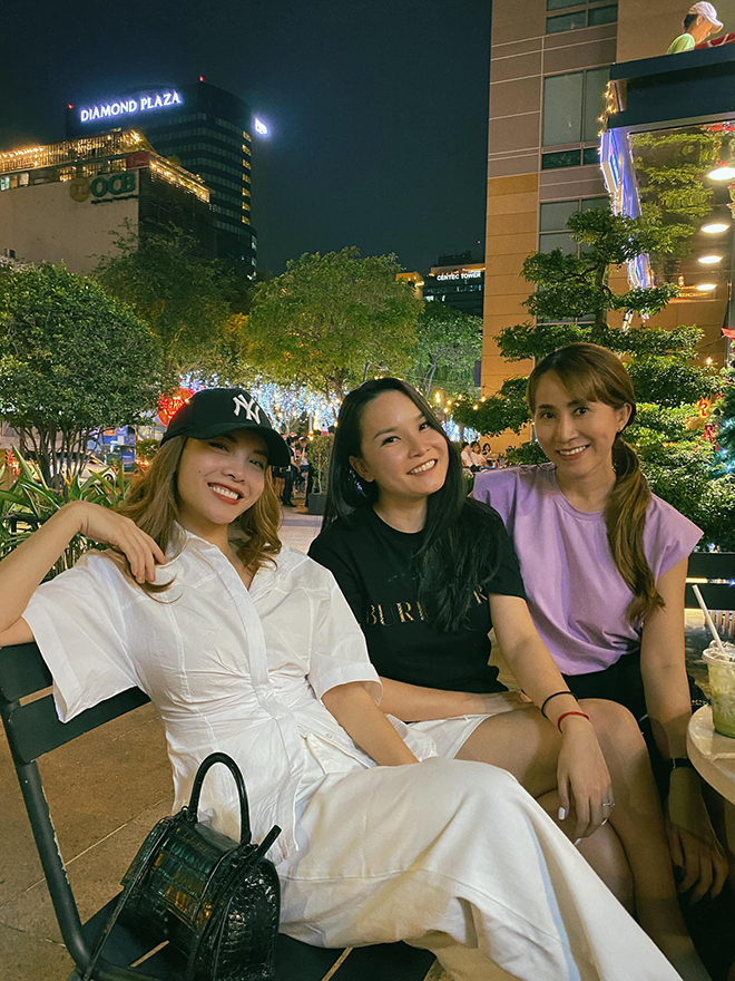 Trưởng nhóm Mây Trắng từ bỏ ca hát, bí mật ly hôn chồng Việt kiều giờ ra sao? - 3 Trưởng nhóm Mây Trắng từ bỏ ca hát, bí mật ly hôn chồng Việt kiều giờ ra sao? - 3