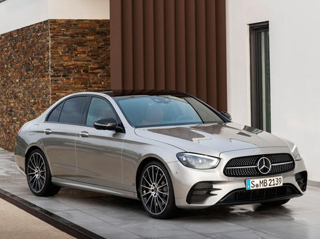 Mercedes-Benz E-Class 2021 bất ngờ xuất hiện tại Việt Nam: Thiết kế mỹ miều, ra mắt sẽ đe dọa BMW 5-Series - 3 Mercedes-Benz E-Class 2021 bất ngờ xuất hiện tại Việt Nam: Thiết kế mỹ miều, ra mắt sẽ đe dọa BMW 5-Series - 3