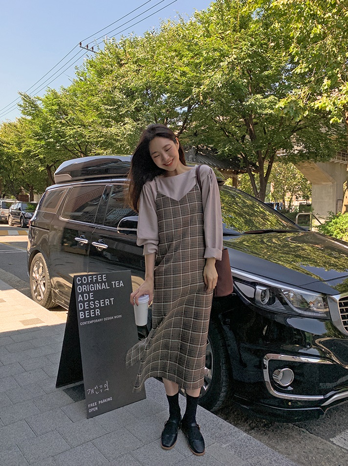 Nhất định phải 'hốt' về 3 kiểu váy họa tiết này cho Tết vì diện lên cứ xinh lung linh, lại cực sang chảnh chứ không sến - 11 Nhất định phải 'hốt' về 3 kiểu váy họa tiết này cho Tết vì diện lên cứ xinh lung linh, lại cực sang chảnh chứ không sến - 11