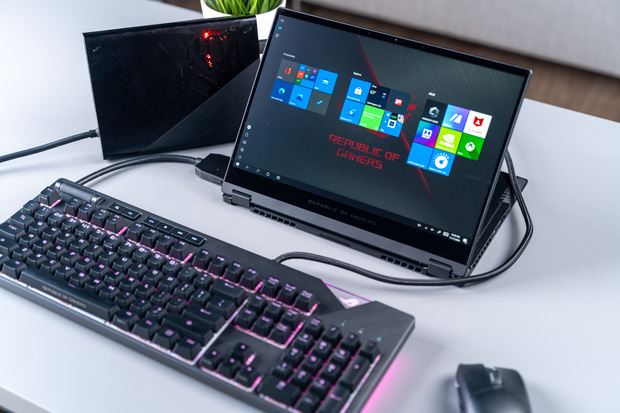 ASUS trình làng laptop gaming mới: Màn hình xoay 360 độ, thân hình 13 inch nhỏ gọn không tưởng - 1 ASUS trình làng laptop gaming mới: Màn hình xoay 360 độ, thân hình 13 inch nhỏ gọn không tưởng - 1