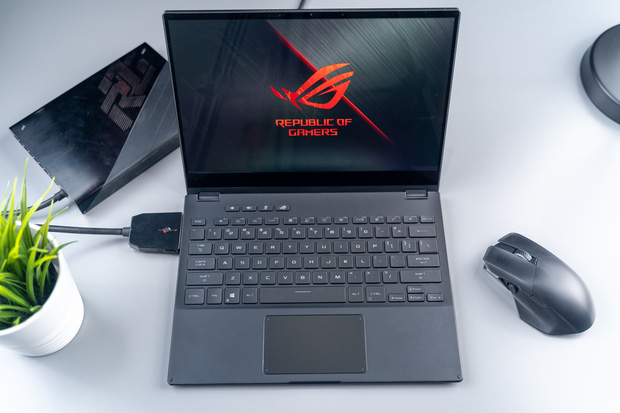 ASUS trình làng laptop gaming mới: Màn hình xoay 360 độ, thân hình 13 inch nhỏ gọn không tưởng - 3 ASUS trình làng laptop gaming mới: Màn hình xoay 360 độ, thân hình 13 inch nhỏ gọn không tưởng - 3