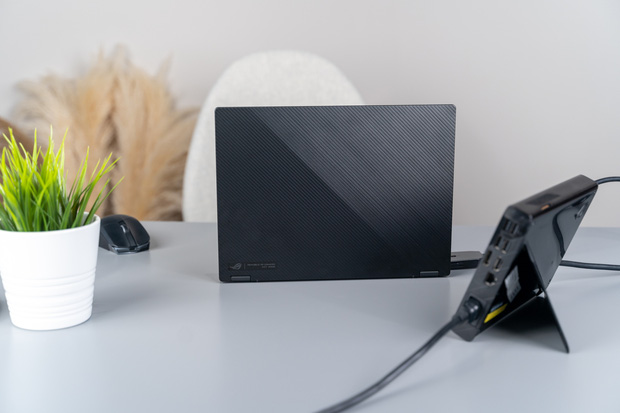 ASUS trình làng laptop gaming mới: Màn hình xoay 360 độ, thân hình 13 inch nhỏ gọn không tưởng ASUS trình làng laptop gaming mới: Màn hình xoay 360 độ, thân hình 13 inch nhỏ gọn không tưởng