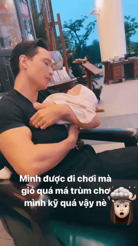 Ru con hài hước kiểu Kim Lý khiến Hà Hồ phải thốt lên 'rất là nhức đầu nhé' - 1 Ru con hài hước kiểu Kim Lý khiến Hà Hồ phải thốt lên 'rất là nhức đầu nhé' - 1