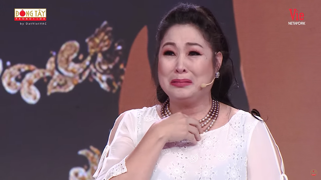 NSND Hồng Vân bật khóc nhớ cố NS Chí Tài, Mai Phương và loạt nghệ sĩ đã ra đi NSND Hồng Vân bật khóc nhớ cố NS Chí Tài, Mai Phương và loạt nghệ sĩ đã ra đi