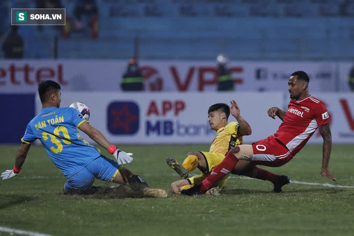 HLV Trương Việt Hoàng trần tình lý do ĐKVĐ V.League thua sốc, đá vật vờ như 'rắn mắt đầu' - 2 HLV Trương Việt Hoàng trần tình lý do ĐKVĐ V.League thua sốc, đá vật vờ như 'rắn mắt đầu' - 2