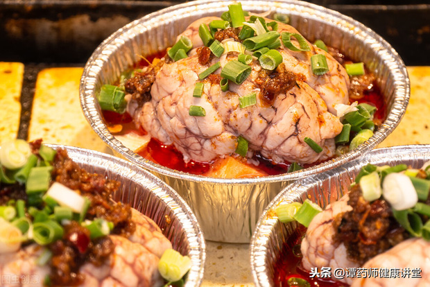 Không chỉ có thịt mỡ, 5 loại thực phẩm tưởng chừng vô hại, vô tư ăn không kiểm soát thì mỡ sẽ chảy khắp cơ thể, máu đặc 'như cháo' Không chỉ có thịt mỡ, 5 loại thực phẩm tưởng chừng vô hại, vô tư ăn không kiểm soát thì mỡ sẽ chảy khắp cơ thể, máu đặc 'như cháo'