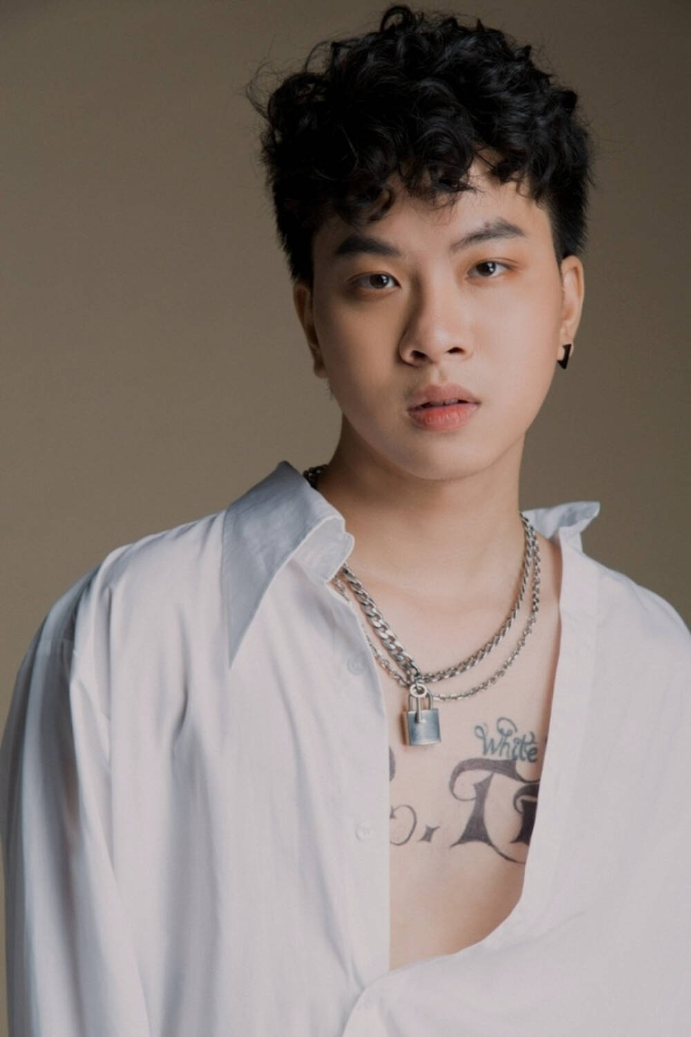Dân mạng lại xôn xao đặt nghi vấn Huỳnh Anh hẹn hò rapper RTee khi cô nàng có động thái này - 2 Dân mạng lại xôn xao đặt nghi vấn Huỳnh Anh hẹn hò rapper RTee khi cô nàng có động thái này - 2