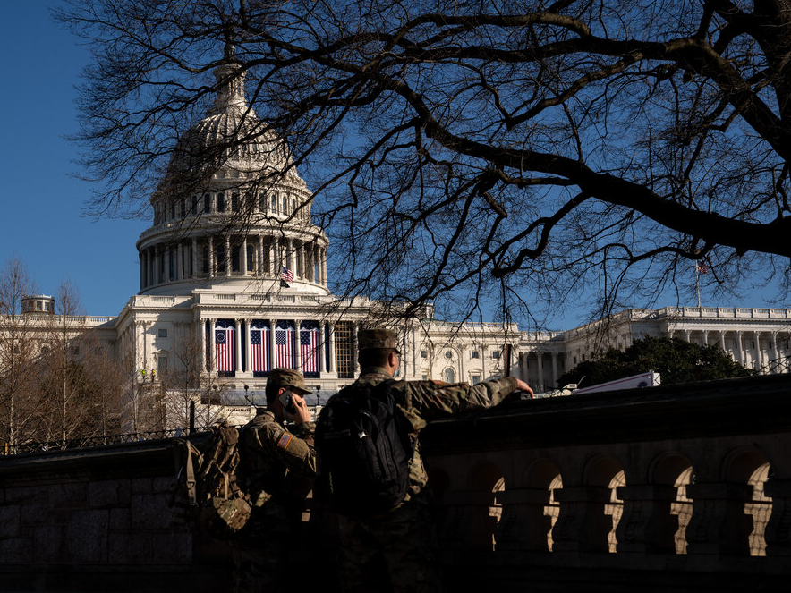 Mỹ bắt đối tượng mang theo súng và 500 viên đạn tại thủ đô Washington DC Mỹ bắt đối tượng mang theo súng và 500 viên đạn tại thủ đô Washington DC