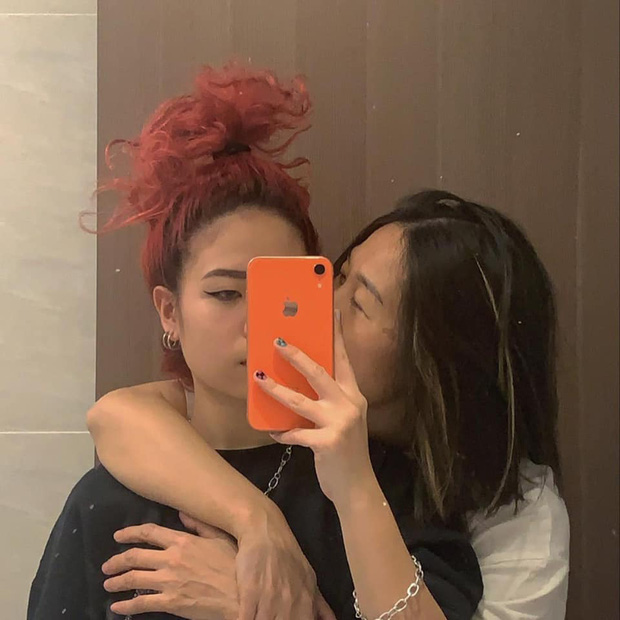 Tlinh khoe 'chị' mẹ, đến phụ huynh còn chơi hệ tóc phẩy line thế này bảo sao con gái không ngầu - 2 Tlinh khoe 'chị' mẹ, đến phụ huynh còn chơi hệ tóc phẩy line thế này bảo sao con gái không ngầu - 2