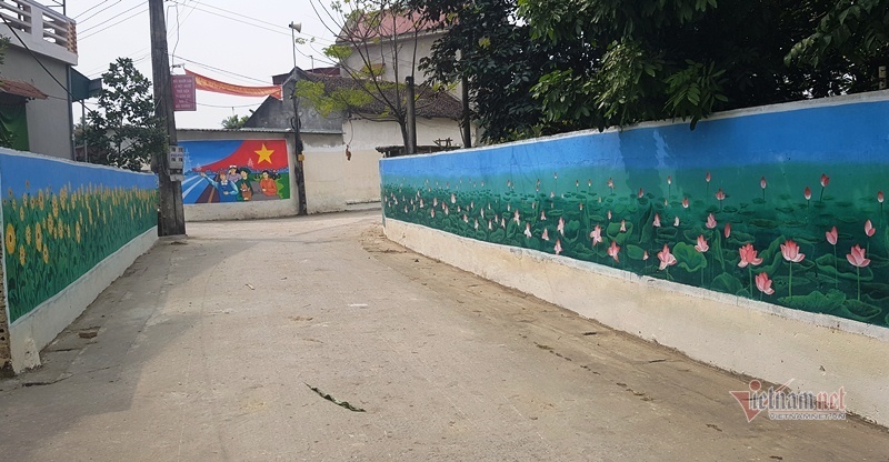 Thôn ở Thanh Hóa vẽ hơn 200m2 tranh bích họa quanh làng - 1 Thôn ở Thanh Hóa vẽ hơn 200m2 tranh bích họa quanh làng - 1