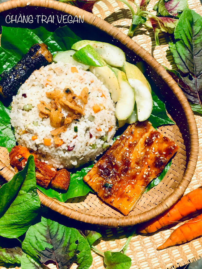 Chàng kiến trúc sư khoe mâm cơm chay tự nấu, chị em ngay lập tức 'mất liêm sỉ' lao vào nhận làm chồng! - 8 Chàng kiến trúc sư khoe mâm cơm chay tự nấu, chị em ngay lập tức 'mất liêm sỉ' lao vào nhận làm chồng! - 8