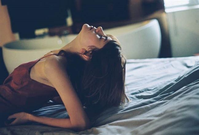 Cuộc phản công 'cân não' trong đêm ân ái thăng hoa và màn 'chiếu tướng' đỉnh cao của cô vợ thâm thuý dành cho gã chồng phản bội - 2 Cuộc phản công 'cân não' trong đêm ân ái thăng hoa và màn 'chiếu tướng' đỉnh cao của cô vợ thâm thuý dành cho gã chồng phản bội - 2