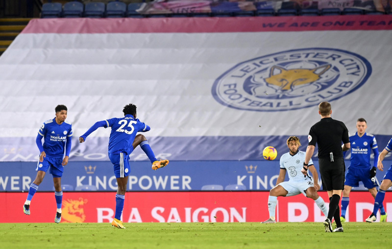 Đánh gục Chelsea, Leicester vượt MU leo lên đầu bảng Đánh gục Chelsea, Leicester vượt MU leo lên đầu bảng
