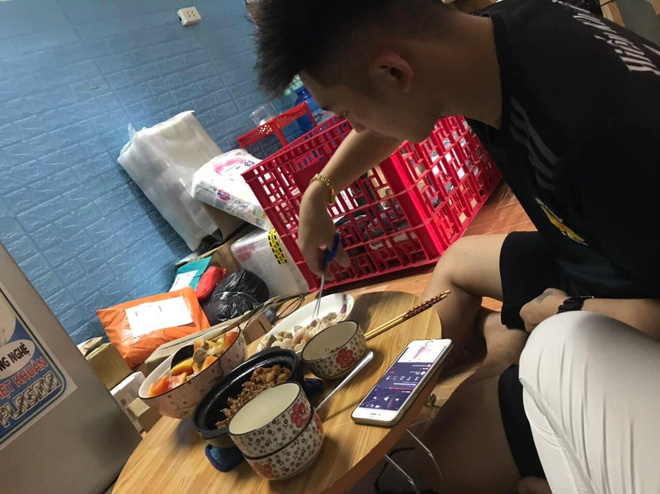 Đi tình nguyện, cô gái bất ngờ 'nhặt' luôn anh bộ đội điển trai kém 3 tuổi về làm chồng - 6 Đi tình nguyện, cô gái bất ngờ 'nhặt' luôn anh bộ đội điển trai kém 3 tuổi về làm chồng - 6
