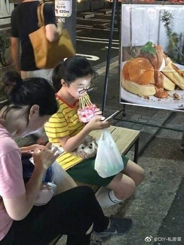 Dở khóc dở cười với các 'thánh đại lãn': Đến ăn cũng ăn kiểu lười thì chịu rồi! - 1 Dở khóc dở cười với các 'thánh đại lãn': Đến ăn cũng ăn kiểu lười thì chịu rồi! - 1