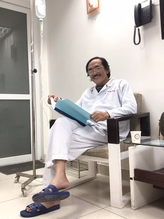 Nghệ sĩ Giang còi xác nhận ung thư họng, đã di căn Nghệ sĩ Giang còi xác nhận ung thư họng, đã di căn