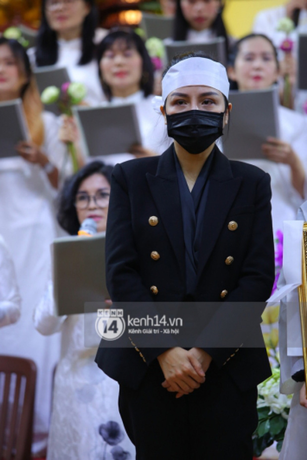 Vợ Vân Quang Long đăng status dài nói rõ chi tiết tiền phúng điếu và mối quan hệ với bố mẹ chồng sau lễ an táng - 3 Vợ Vân Quang Long đăng status dài nói rõ chi tiết tiền phúng điếu và mối quan hệ với bố mẹ chồng sau lễ an táng - 3