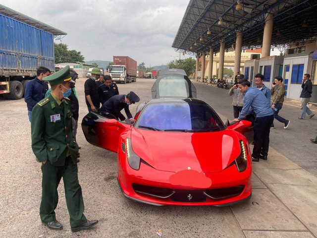 Bộ đôi siêu xe đình đám từng bị tạm giữ tại An Giang tái xuất, vẫn giữ gói độ theo phong cách độc nhất vô nhị - 2 Bộ đôi siêu xe đình đám từng bị tạm giữ tại An Giang tái xuất, vẫn giữ gói độ theo phong cách độc nhất vô nhị - 2