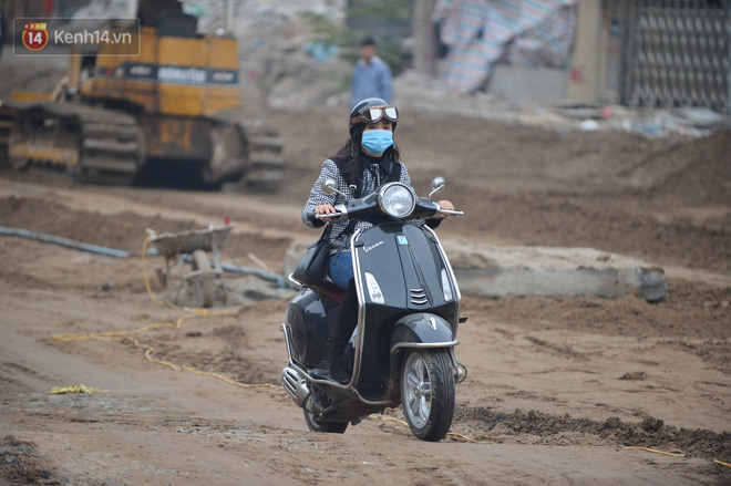 Công trình ngổn ngang tại con đường dài 1,3km 'treo' gần 20 năm giữa Thủ đô khiến người dân khó chịu khi đi qua - 13 Công trình ngổn ngang tại con đường dài 1,3km 'treo' gần 20 năm giữa Thủ đô khiến người dân khó chịu khi đi qua - 13