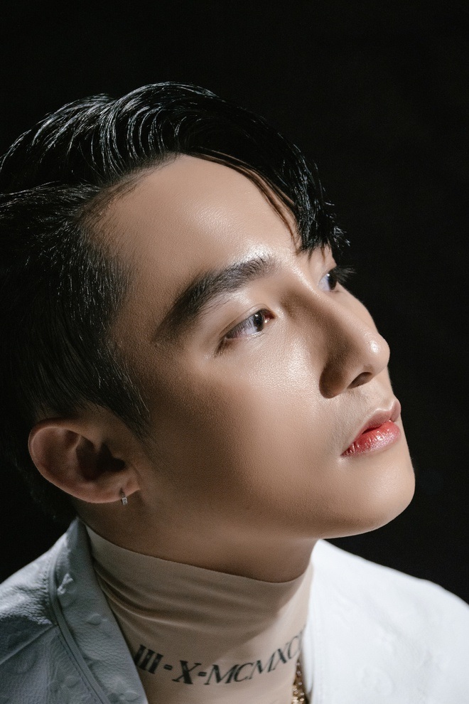 Sơn Tùng M-TP unfollow Thiều Bảo Trâm, Hải Tú thành cô gái Việt duy nhất được 'Sếp' nhấn theo dõi Sơn Tùng M-TP unfollow Thiều Bảo Trâm, Hải Tú thành cô gái Việt duy nhất được 'Sếp' nhấn theo dõi