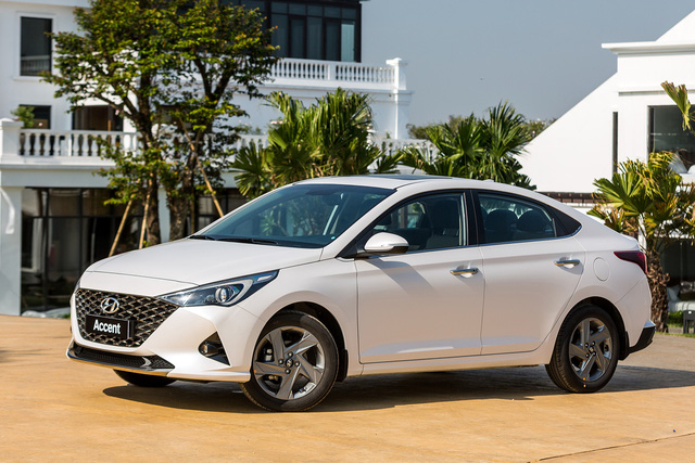 Loạt sedan hạng B giảm giá mạnh đón đầu Toyota Vios 2021 sắp ra mắt: Attrage và Ciaz bớt trước bạ, Accent hết kênh giá - 4 Loạt sedan hạng B giảm giá mạnh đón đầu Toyota Vios 2021 sắp ra mắt: Attrage và Ciaz bớt trước bạ, Accent hết kênh giá - 4
