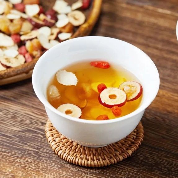 Nữ bác sĩ 100 tuổi có khuôn mặt hồng hào, mái tóc dày: Bí quyết sức khỏe của bà là không bao giờ ăn 2 thứ - 3 Nữ bác sĩ 100 tuổi có khuôn mặt hồng hào, mái tóc dày: Bí quyết sức khỏe của bà là không bao giờ ăn 2 thứ - 3
