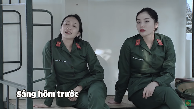 Khánh Vân 'chuộc lỗi' cực dễ thương với Diệu Nhi: Dùng tay không phủi bụi trên giường của đàn chị - 5 Khánh Vân 'chuộc lỗi' cực dễ thương với Diệu Nhi: Dùng tay không phủi bụi trên giường của đàn chị - 5