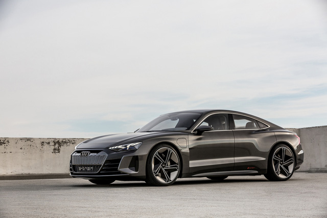 Audi E-Tron GT - Kỳ phùng địch thủ Porsche Taycan chốt lịch ra mắt đầu tháng 2 Audi E-Tron GT - Kỳ phùng địch thủ Porsche Taycan chốt lịch ra mắt đầu tháng 2