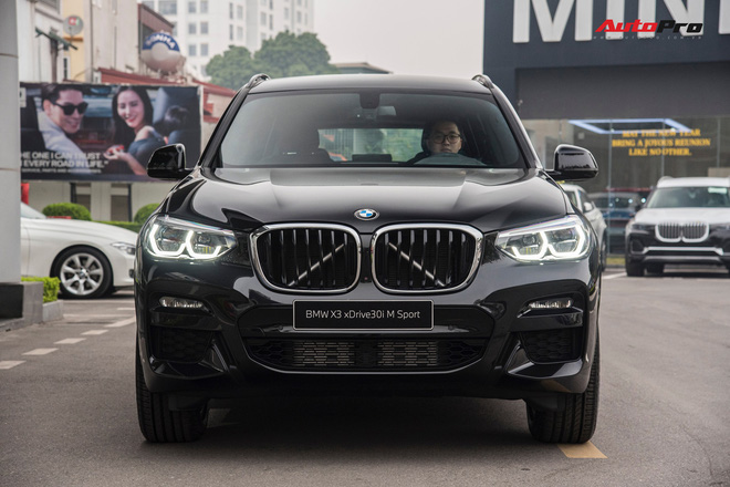 Rẻ hơn nửa tỷ, chọn Mercedes-Benz GLC 300 lắp ráp hay BMW X3 xDrive30i nhập 'full option'? - 13 Rẻ hơn nửa tỷ, chọn Mercedes-Benz GLC 300 lắp ráp hay BMW X3 xDrive30i nhập 'full option'? - 13
