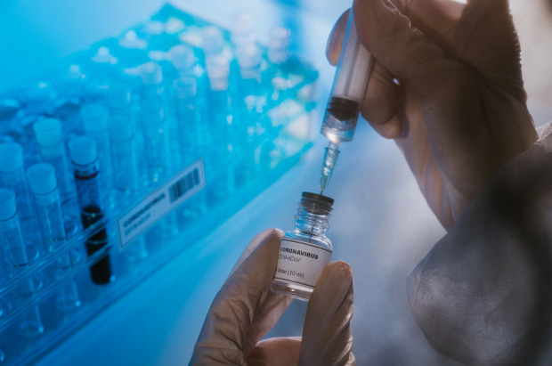 Một người bất ngờ tử vong sau khi tiêm vaccine Covid-19 Một người bất ngờ tử vong sau khi tiêm vaccine Covid-19