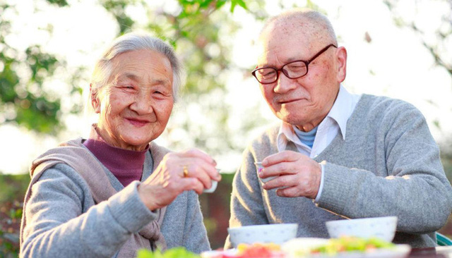 Người sống thọ khỏe mạnh đều có 6 thói quen: Hóa ra để sống lâu lại không hề vất vả - 2 Người sống thọ khỏe mạnh đều có 6 thói quen: Hóa ra để sống lâu lại không hề vất vả - 2
